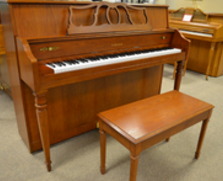 Yamaha M500 Milano, dark oak